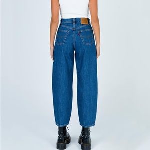 LEVIS BALLOON LEG JEANS (discontinued wash!)